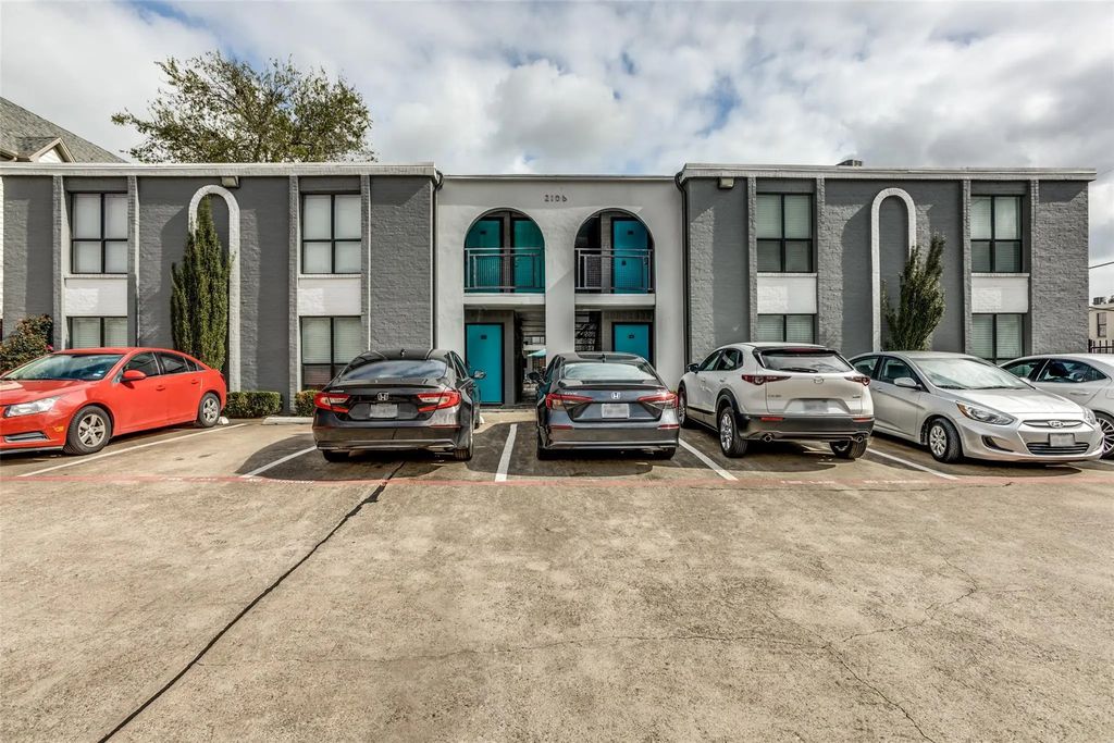 2106 Bennett Avenue 209, Dallas