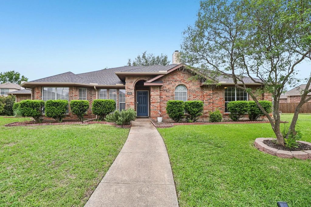 8205 Danbury Court, Rowlett