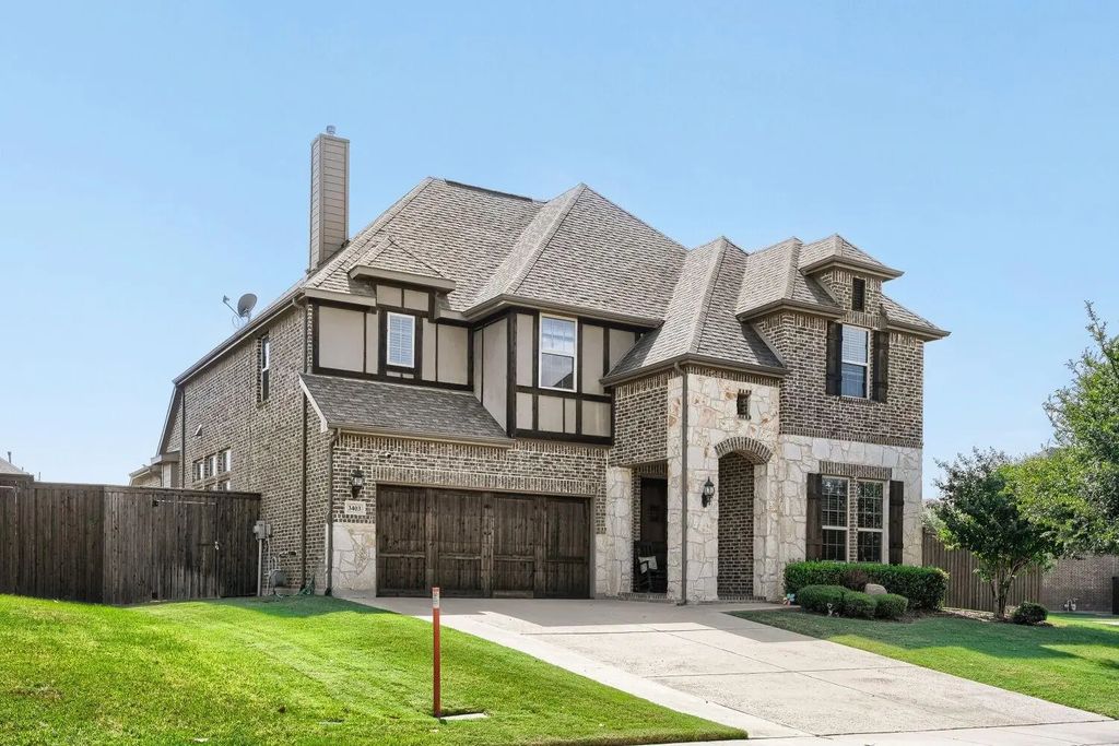 3403 Willow Brook Drive, Mansfield