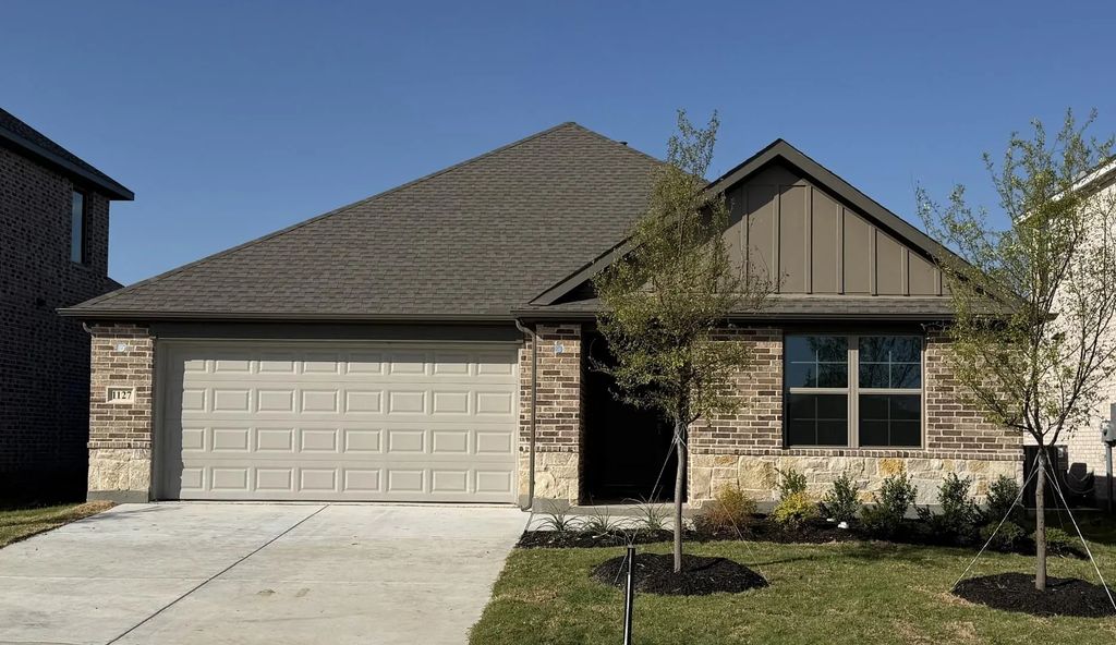 1127 Angus Lane, Royse City