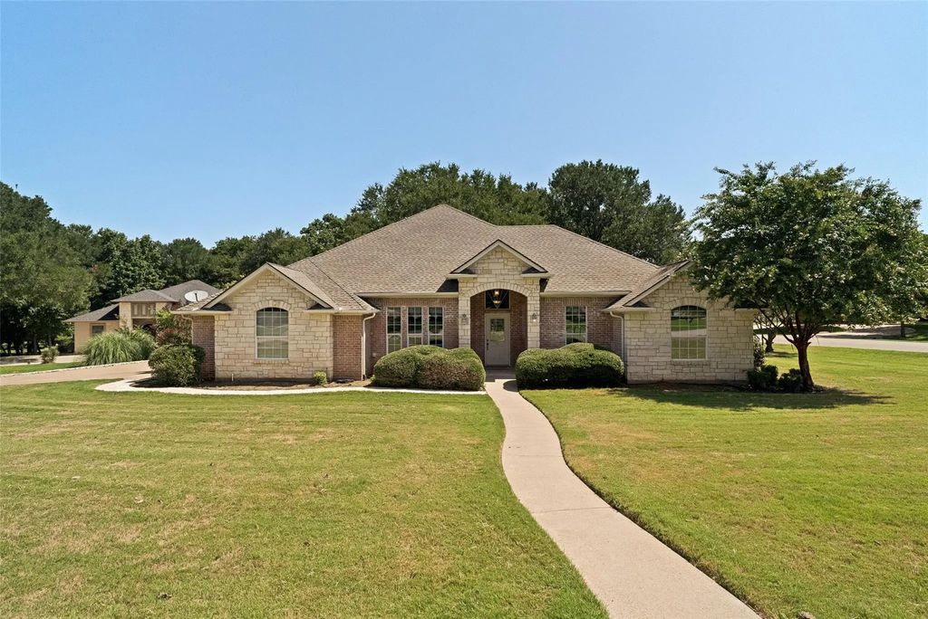 8501 Ormond Court, Granbury