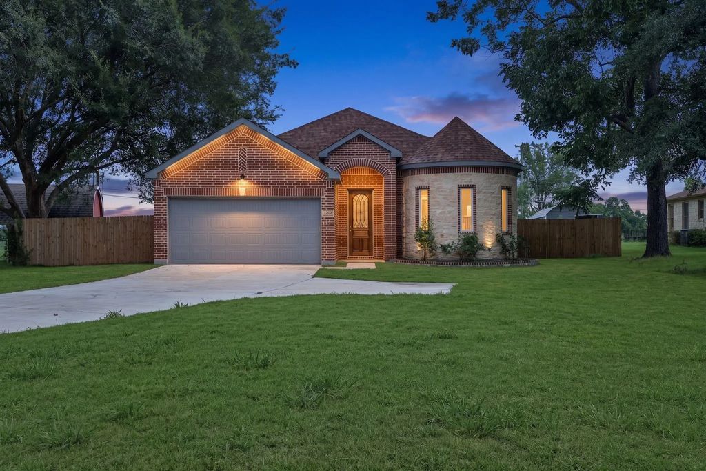 1202 Commerce Drive, Greenville