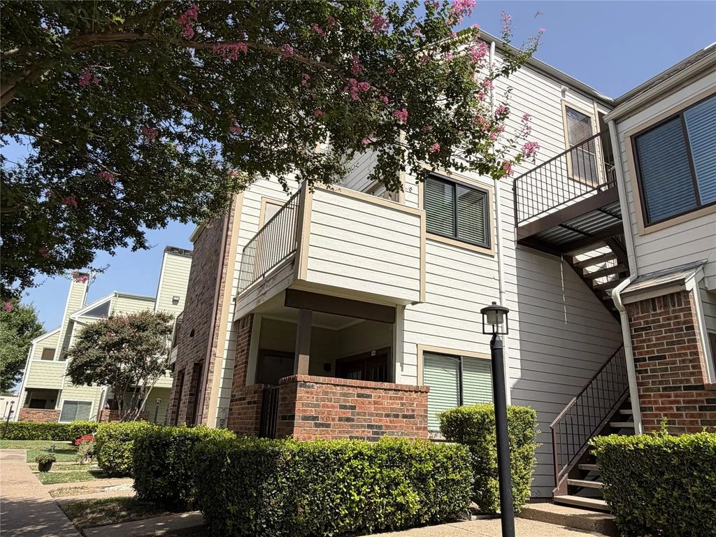 3125 Sondra Drive 201, Fort Worth