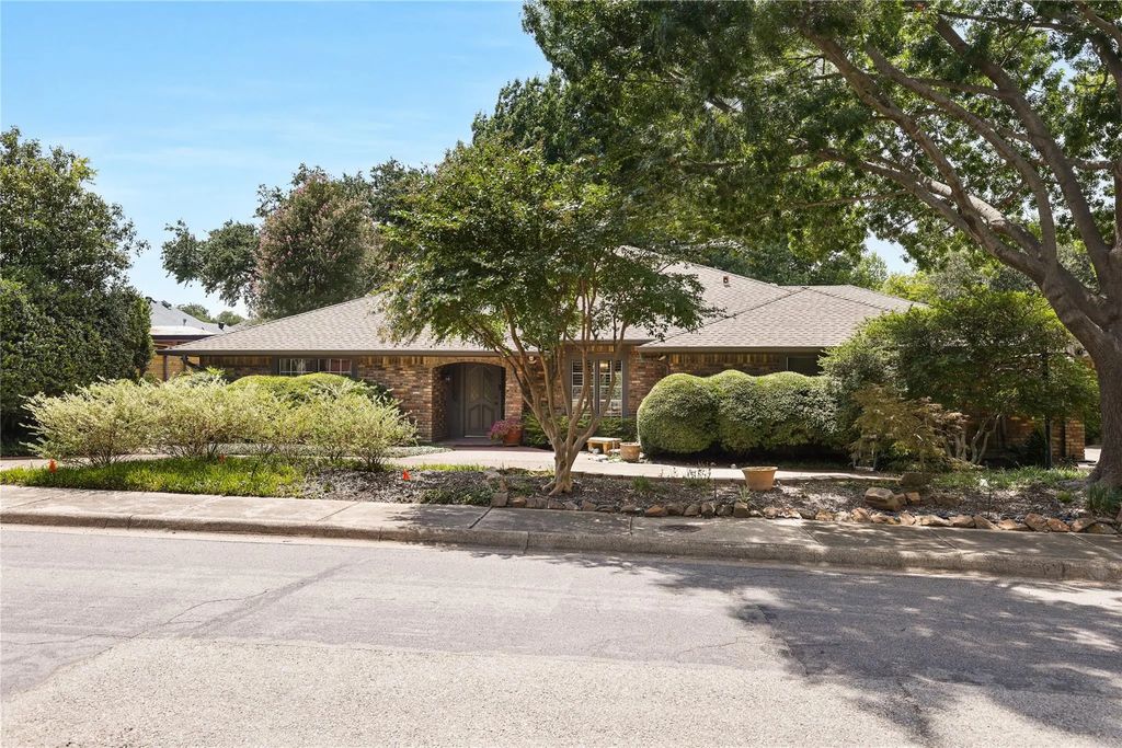 7009 Spanky Branch Drive, Dallas