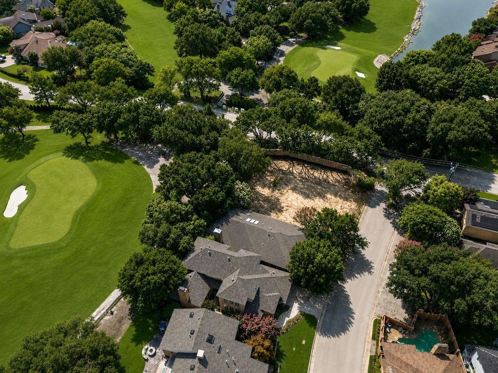 16701 Village Lane, Dallas