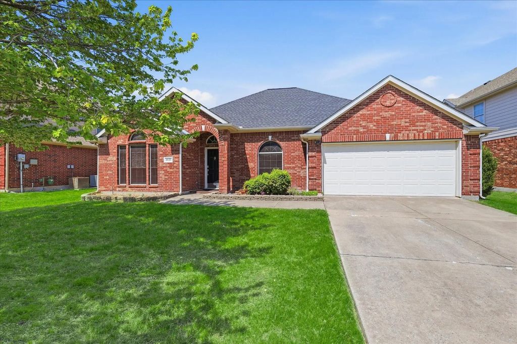 1021 Hyannis Street, Plano