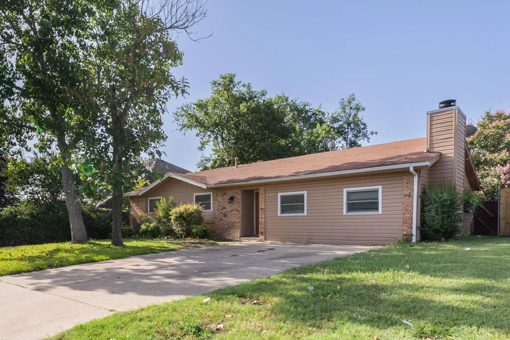 2303 April Lane, Grand Prairie
