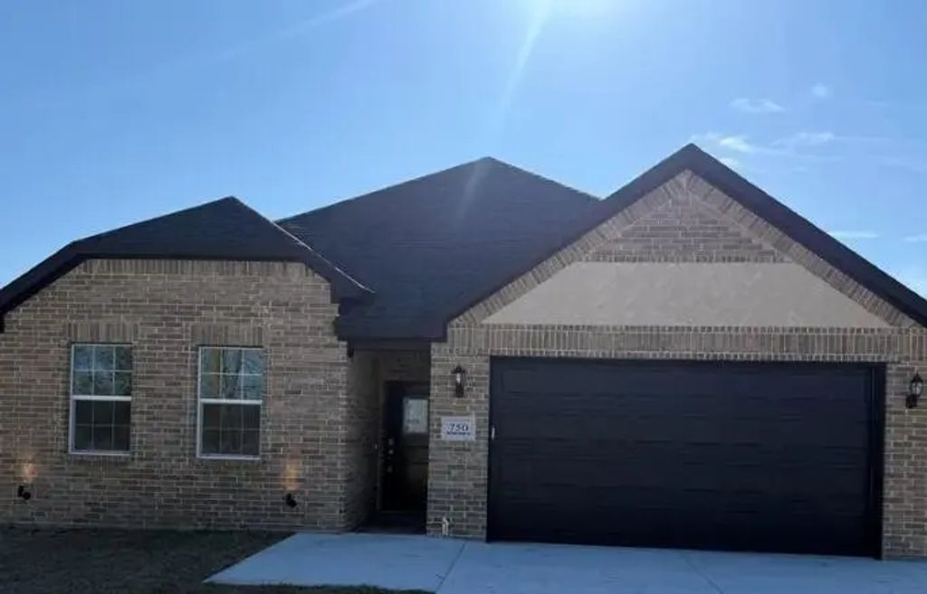 750 Section House Road, Alma