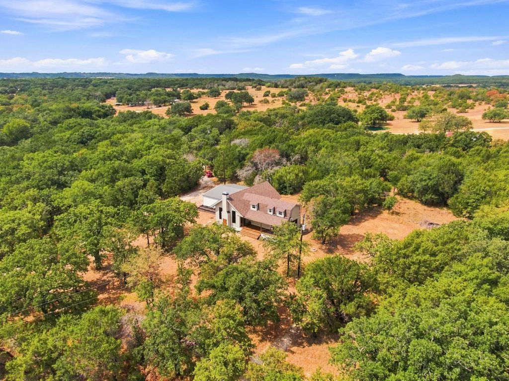 2117 County Road 2010 B, Glen Rose