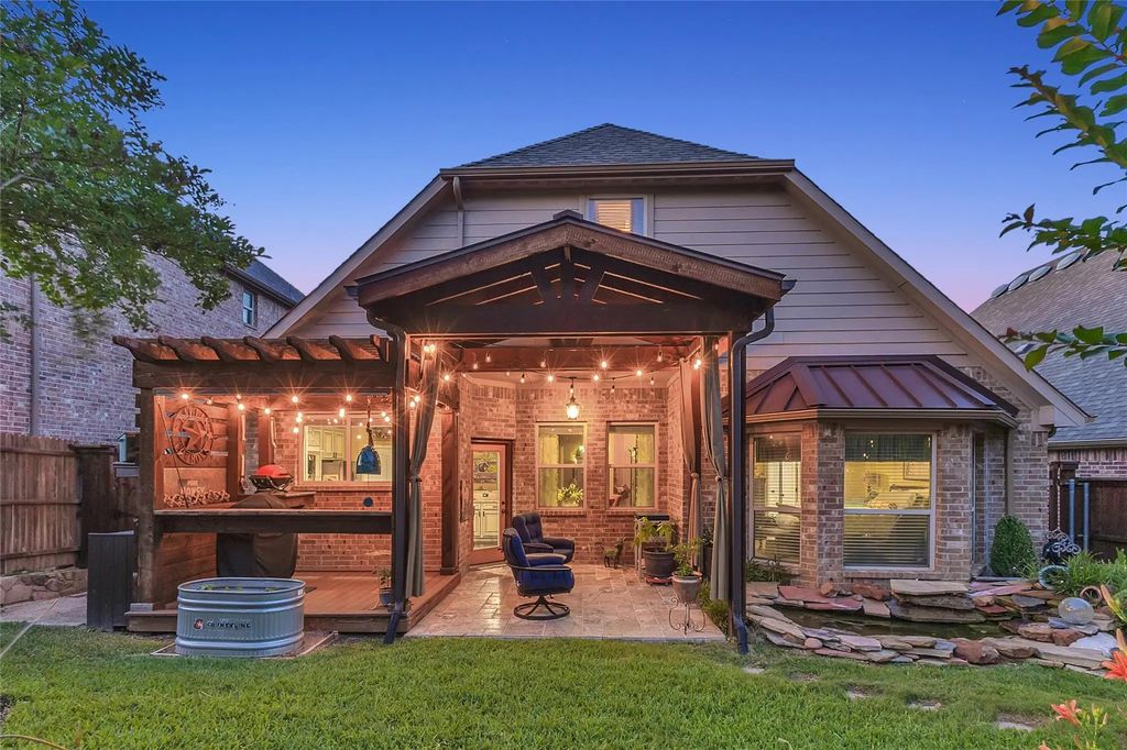 4512 Seventeen Lakes Court, Fort Worth