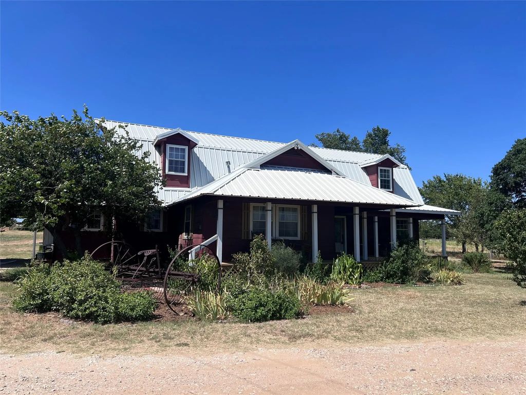 706 County Road 4599, Boyd
