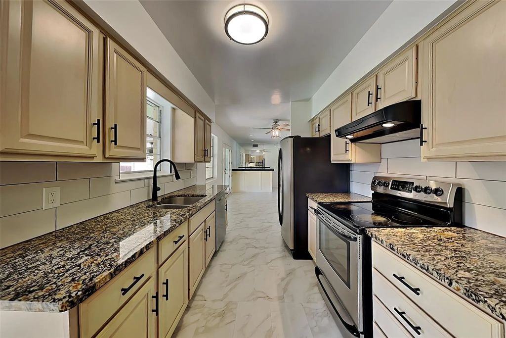11029 Watterson Drive, Dallas
