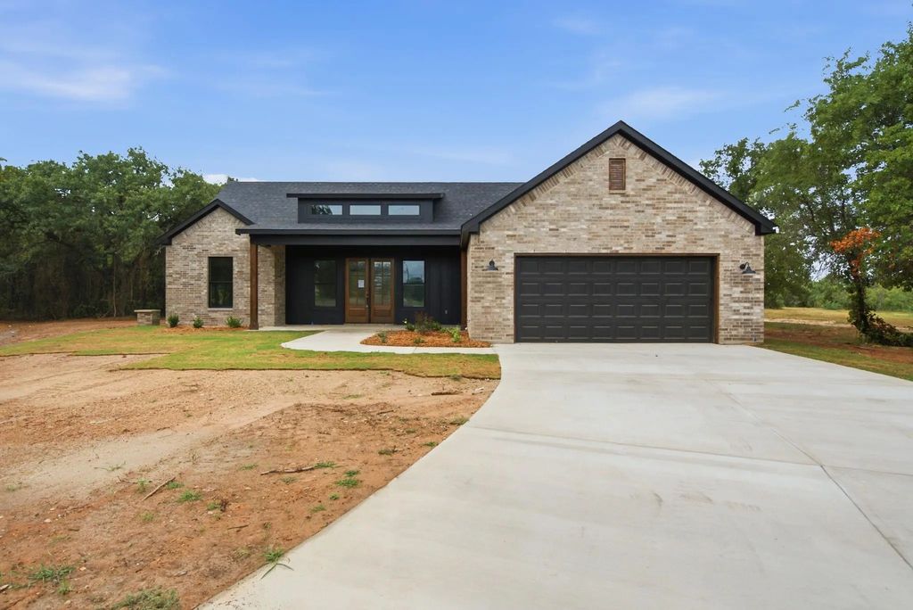 132 Graystone, Weatherford