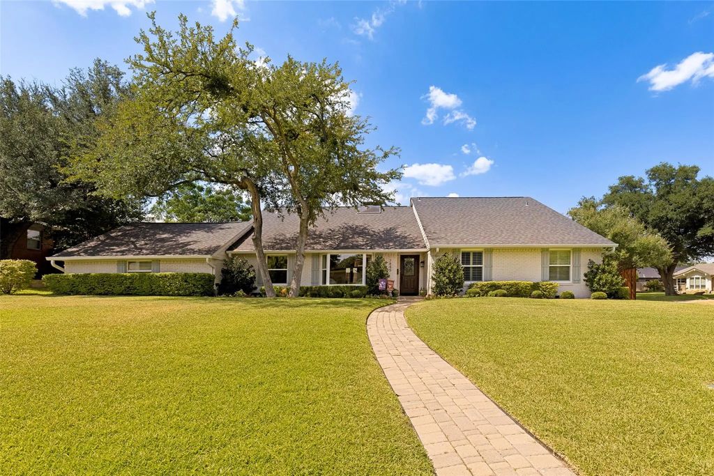 7845 Yamini Drive, Dallas