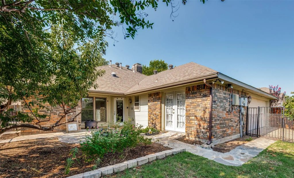 755 Red River Trail, Irving