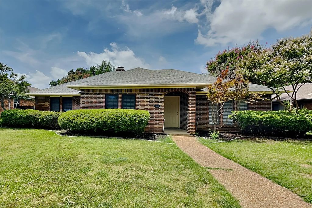 3213 Sugarbush Drive, Carrollton