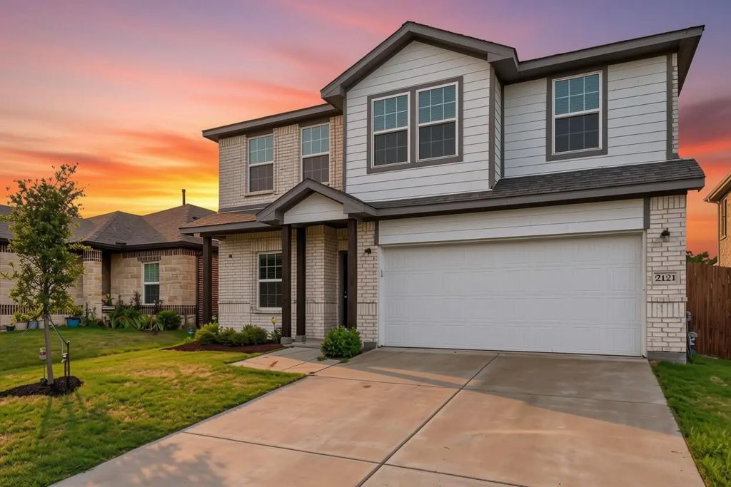 2121 Milligan Street, Forney