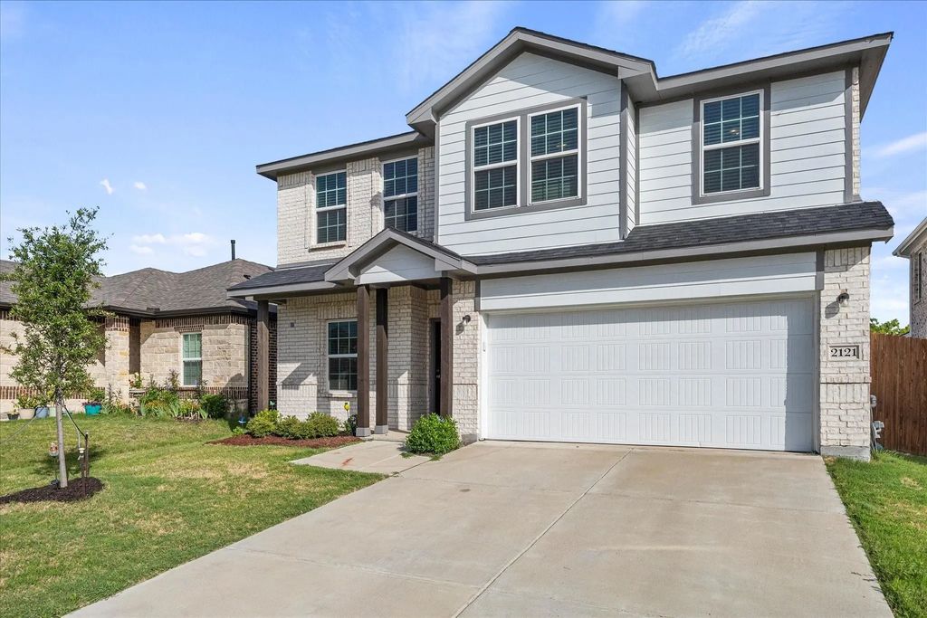 2121 Milligan Street, Forney