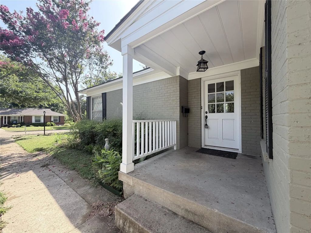 529 Coolair Drive, Dallas