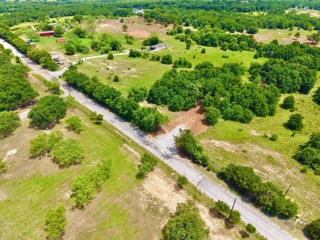 735 County Road 3848, Poolville