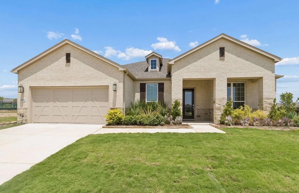 4401 Chaplin Street, Celina