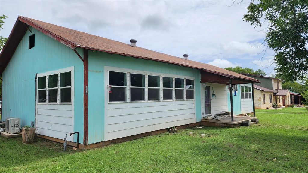 408 E Sadosa, Eastland