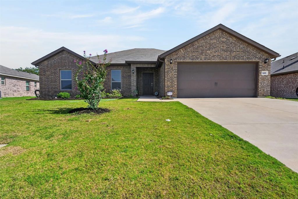 1600 Glade Meadows Drive, Burleson