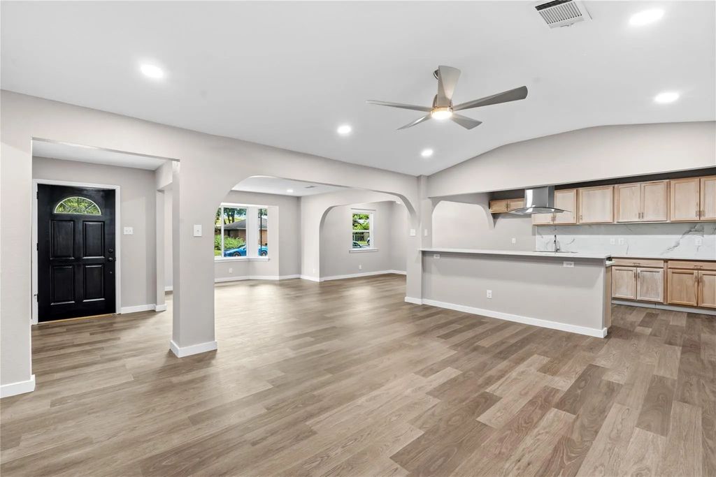 702 Austrian Road, Grand Prairie