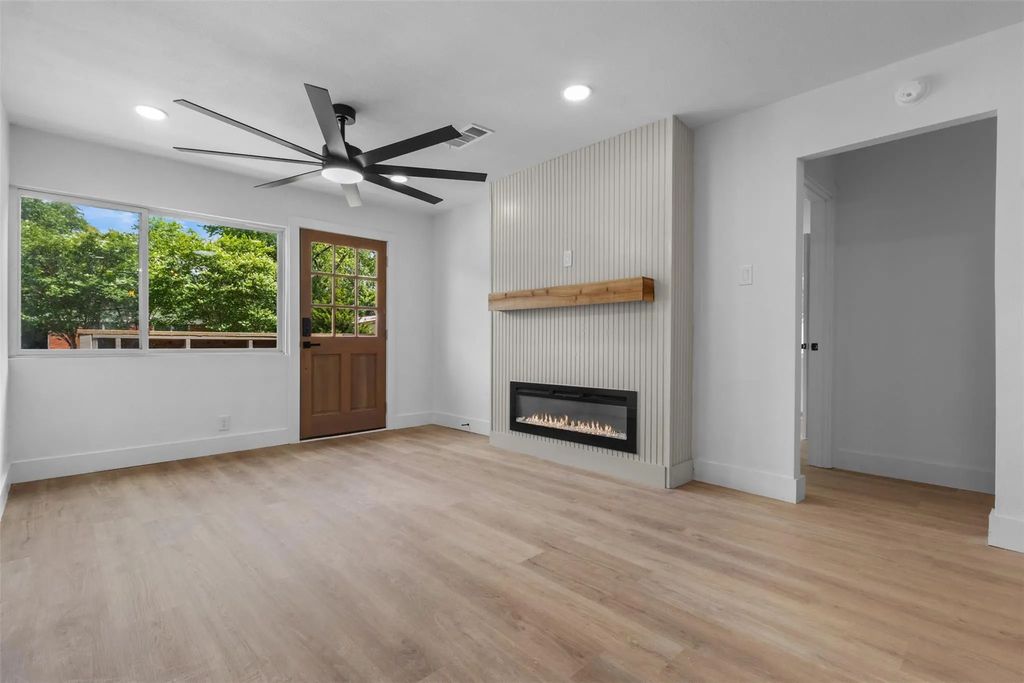2938 Hillglenn Road, Dallas
