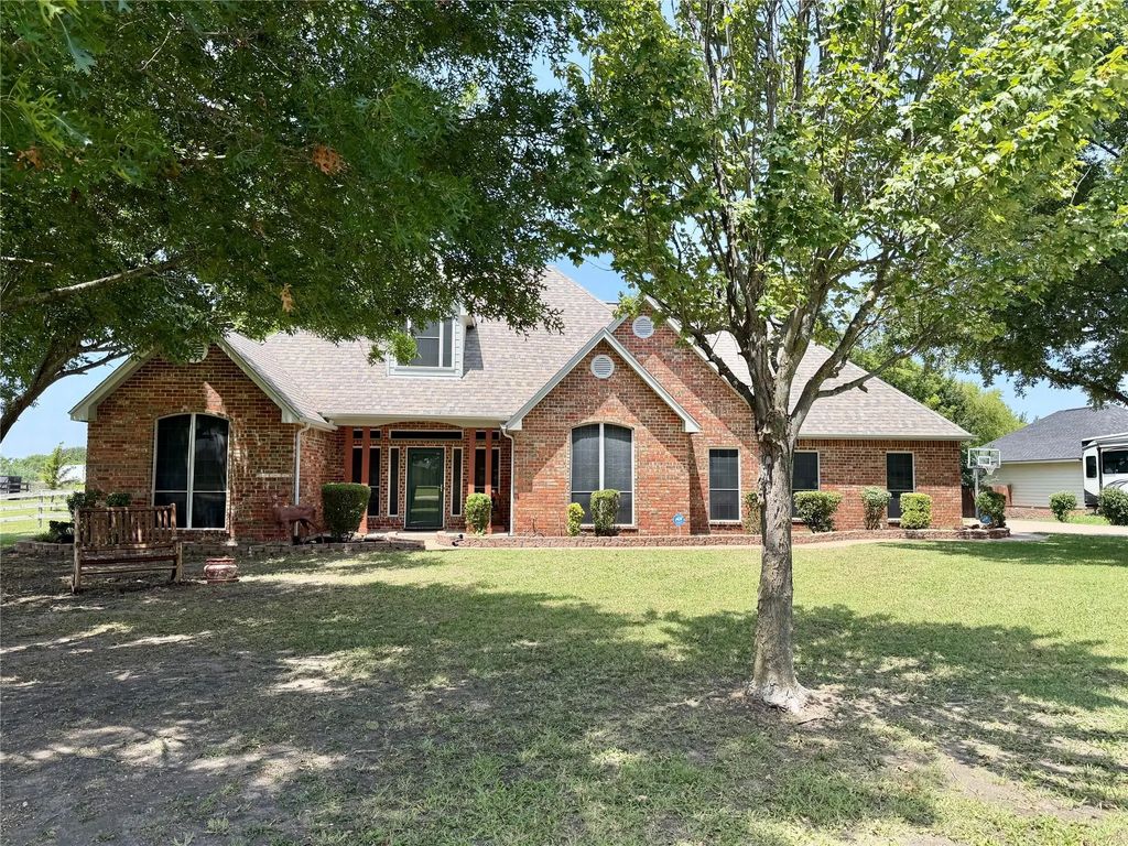 7830 Mavis Avenue, Waxahachie