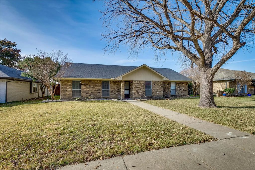 3807 Spring Hollow Drive, Carrollton