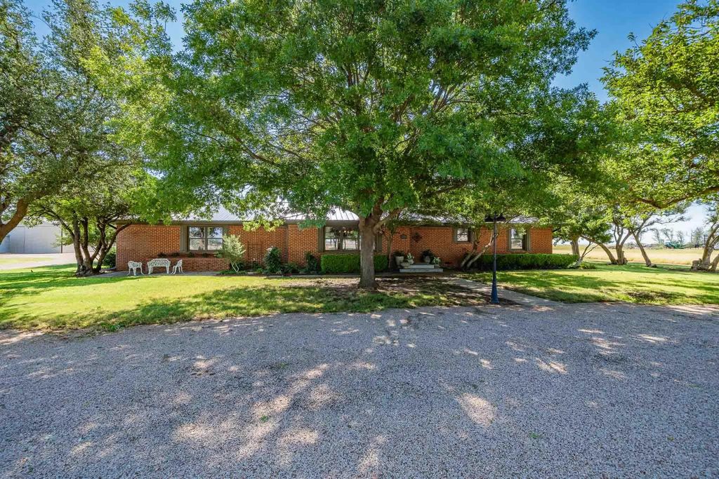 195 County Road 205, Haskell