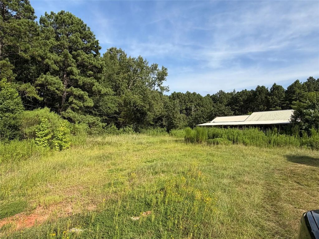 1266 Highway 162, Benton