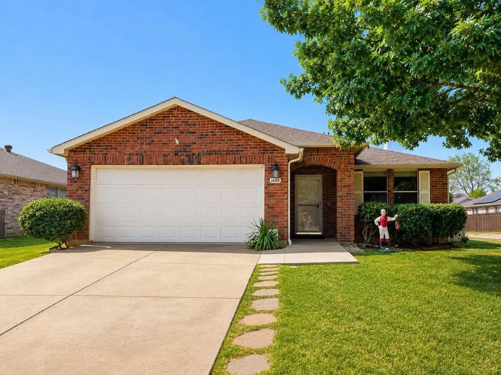 1600 Fieldstone Drive, Little Elm