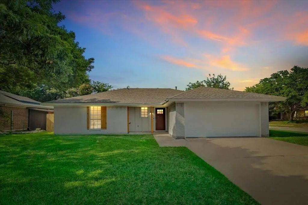 6561 Alta Vista Drive, Watauga