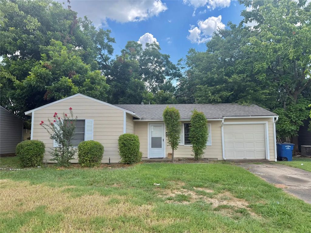2628 Healey Drive, Dallas