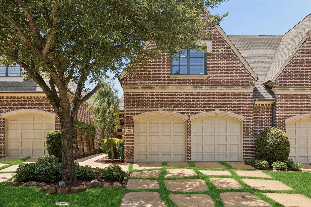 2121 Fawnwood Drive, Plano