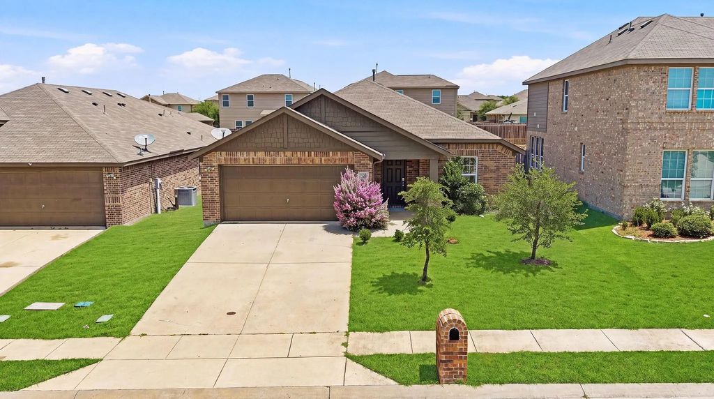 9440 Smoke Tree Drive, Forney