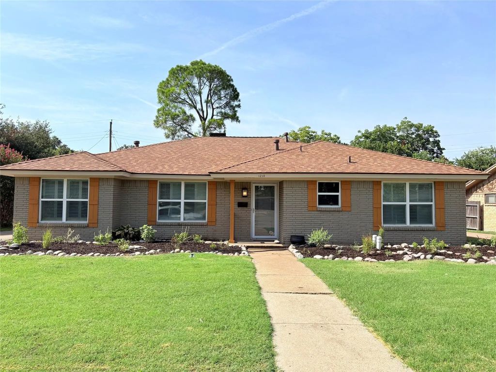 1210 Weathered Street, Irving