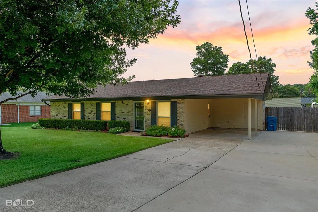 366 Warriner Avenue, Shreveport