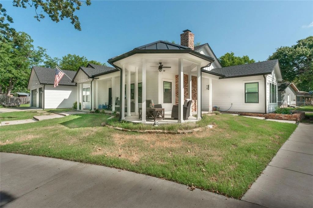 131 Lakeway Lane, Gun Barrel City