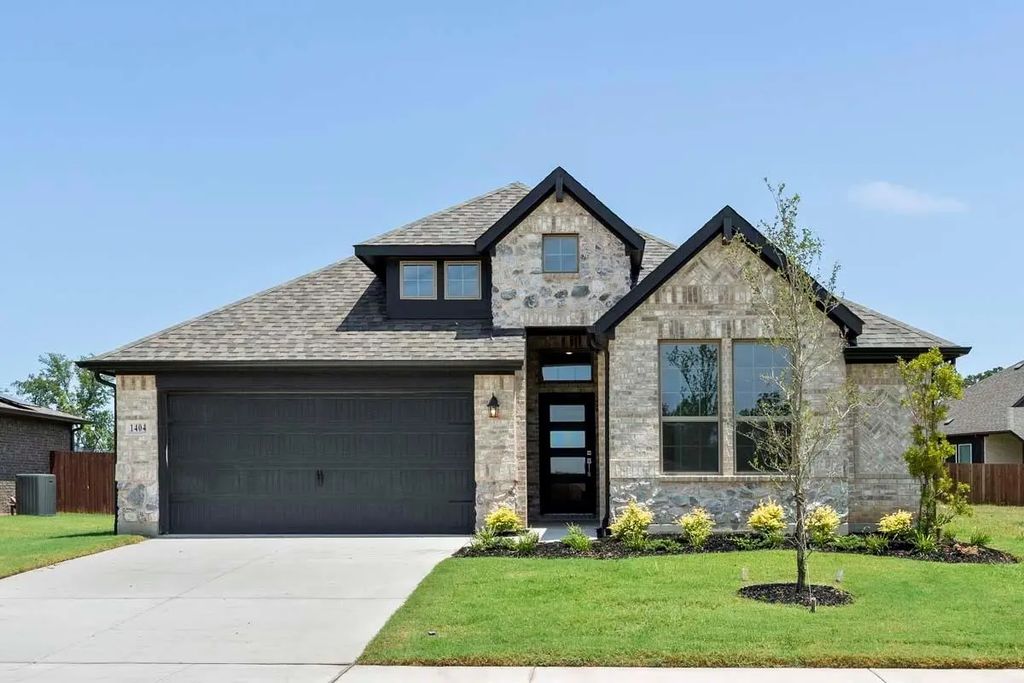 1404 Coventry Drive, Aubrey