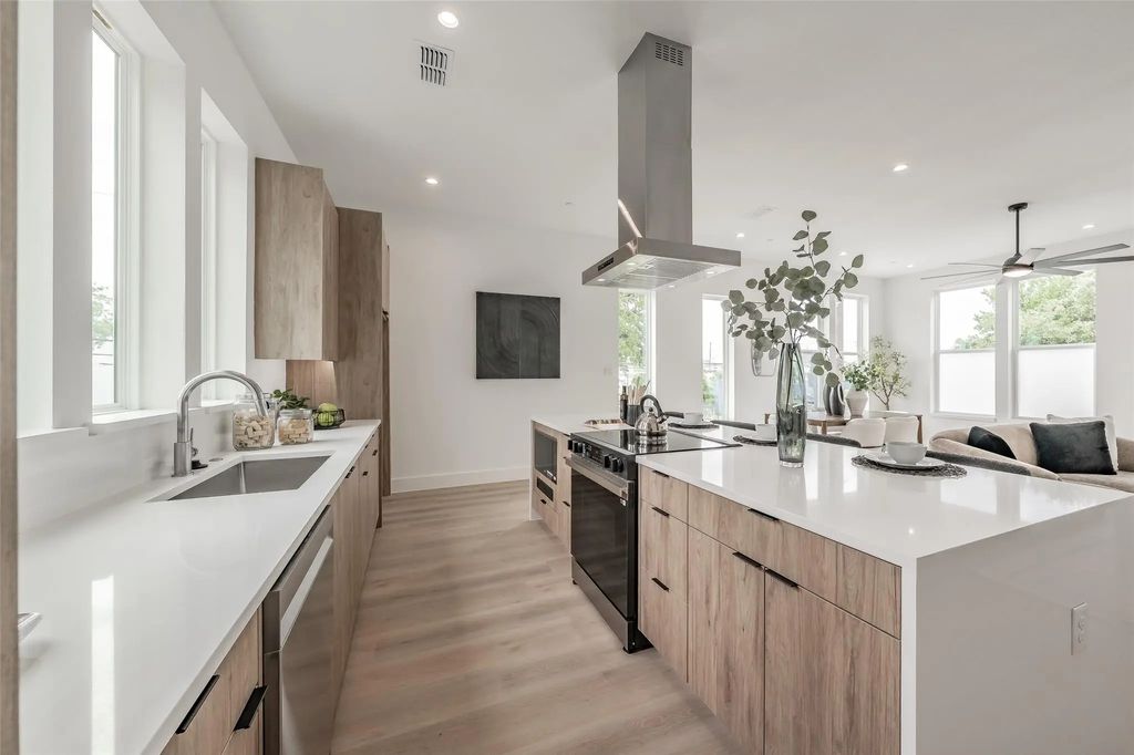2523 Hondo Avenue 102, Dallas