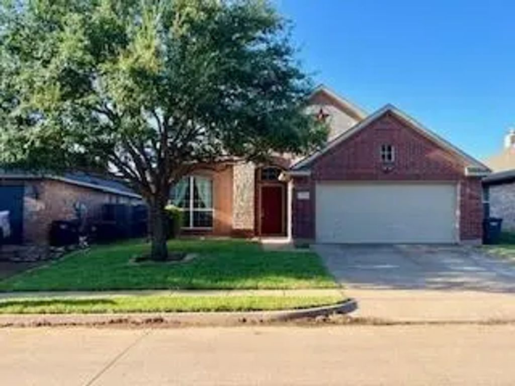 1228 Brownford Drive, Fort Worth