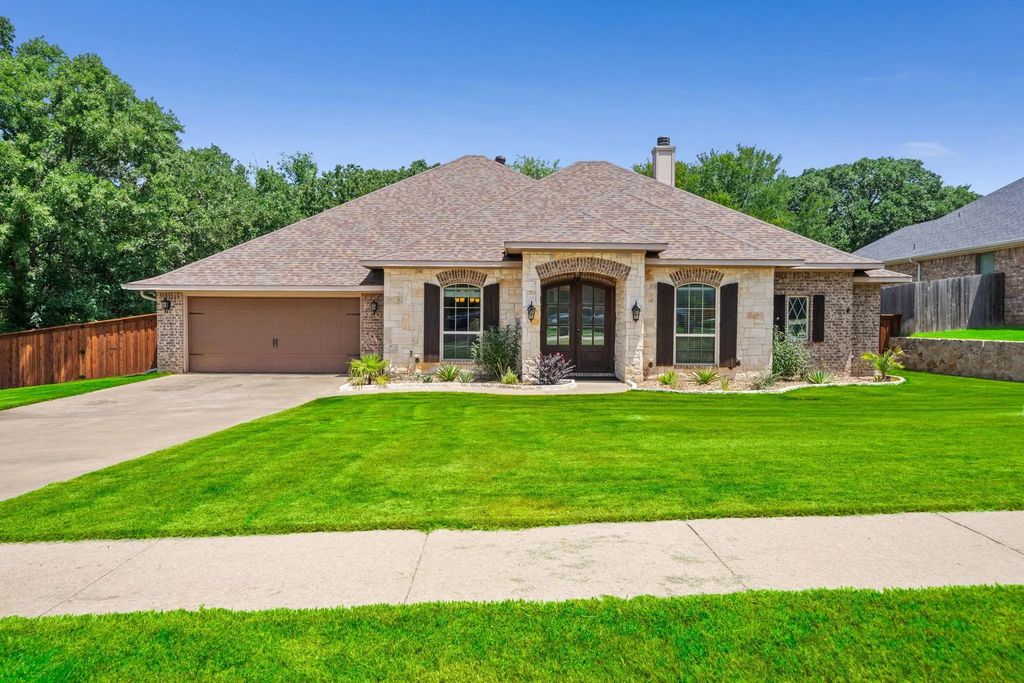 508 Oak Forest Court, Kennedale
