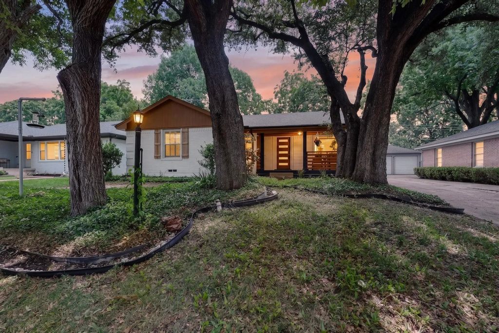 10520 Lippitt Avenue, Dallas