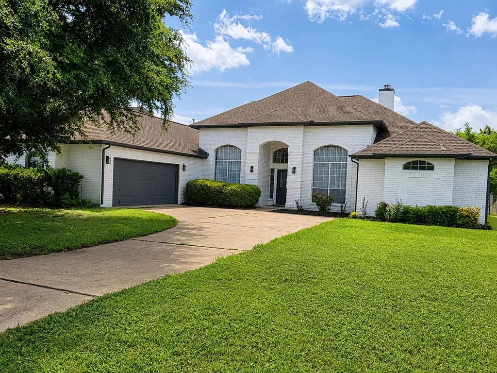 1706 Fairhaven Drive, Mansfield