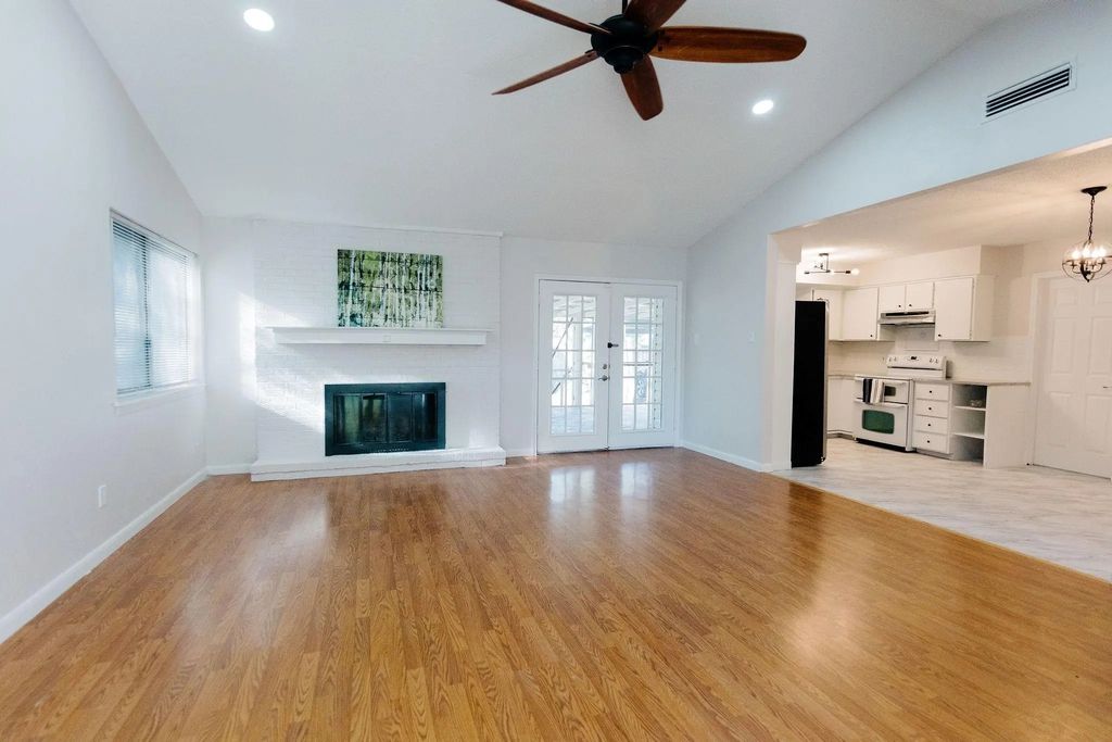2103 Cedarcrest Drive, Carrollton