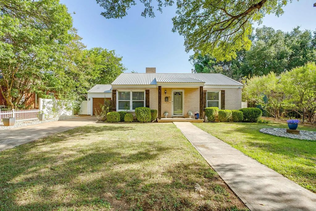 6404 Malvey Avenue, Fort Worth