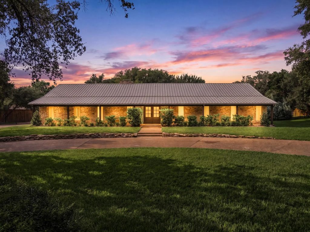 214 Oak Creek Circle, McGregor